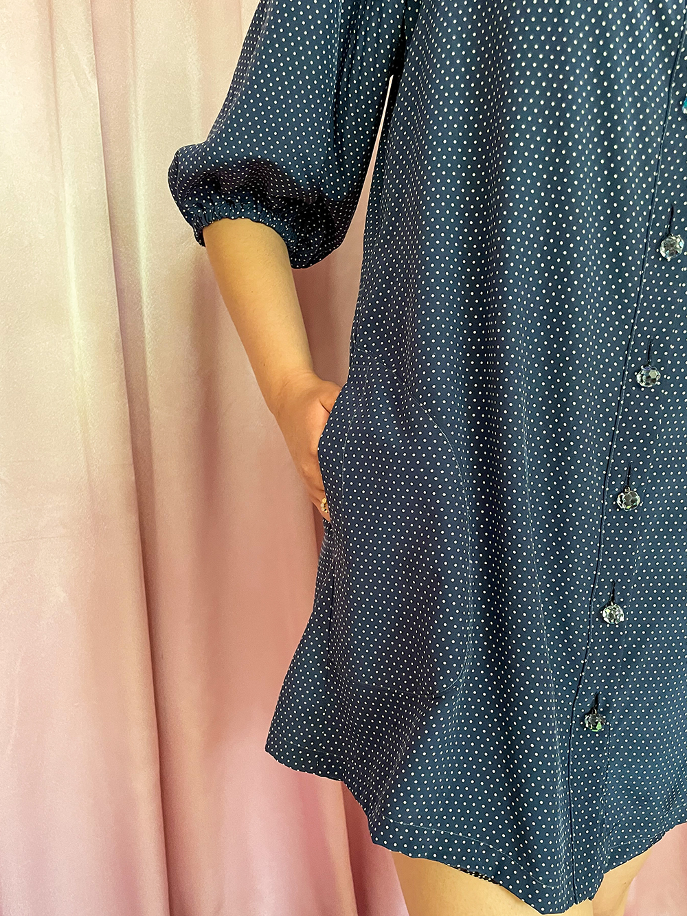 Fifi | navy pin dot