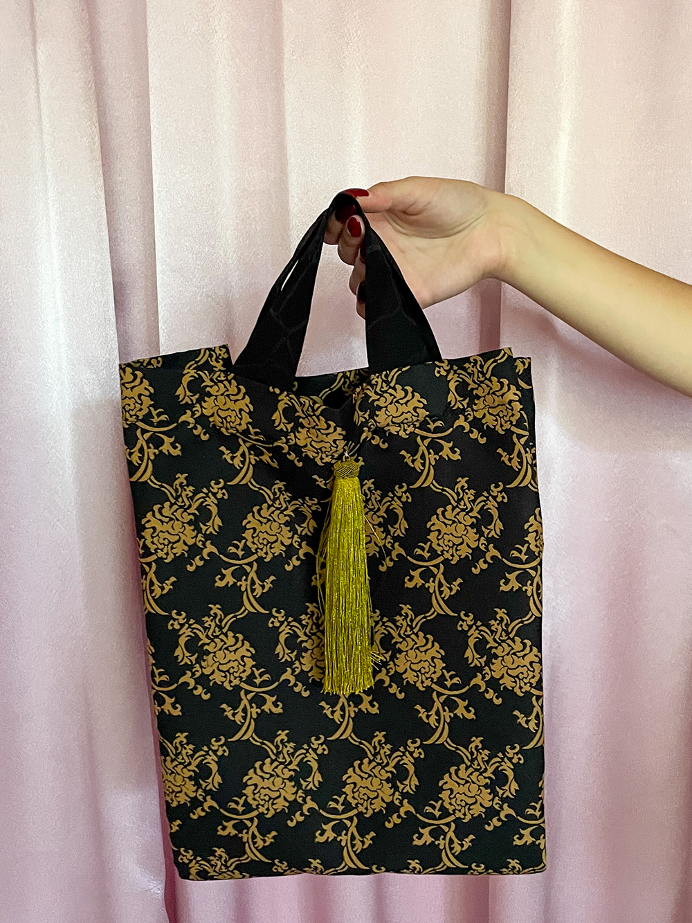 Le Runaround Tassel Tote